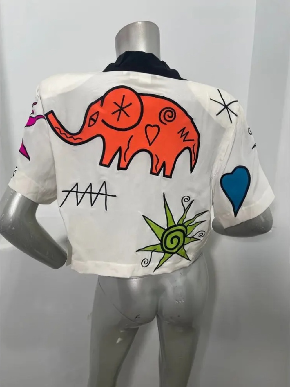 Vintage DEADSTOCK 80s Amelia Austin Graphic Embroidered Silk Copped Top NWT - Picture 2 of 7